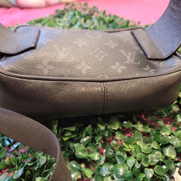 Louis Vuitton Bum Bag / Sac Ceinture - Picture 7 of 15